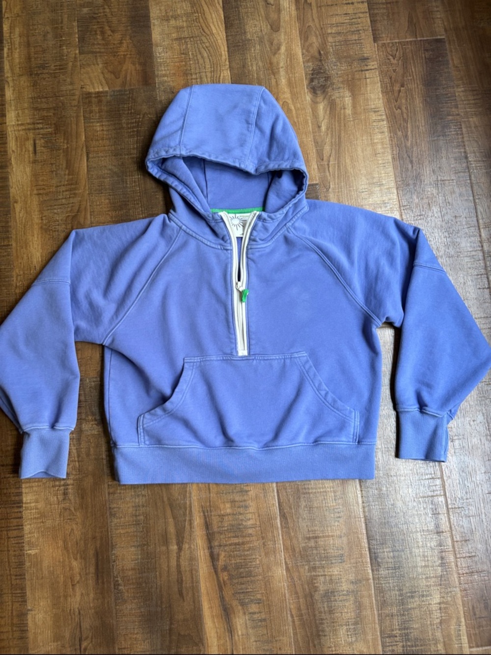 Aerie offline women’s cropped hoodie  size medium light blue periwinkle pullover